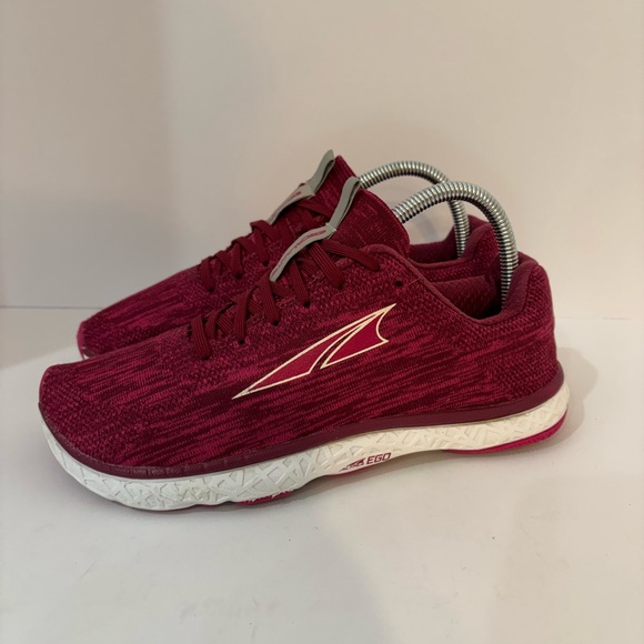 Altra Escalante size 7.5 - Picture 3 of 9